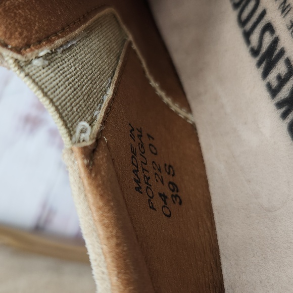 Birkenstock Oswego Suede Slip on Loafers Tan Sandcastle Size 39 - Picture 10 of 11